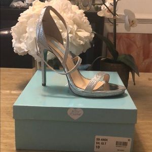 Betsy Johnson SB-Andi Silver Glitter BNIB